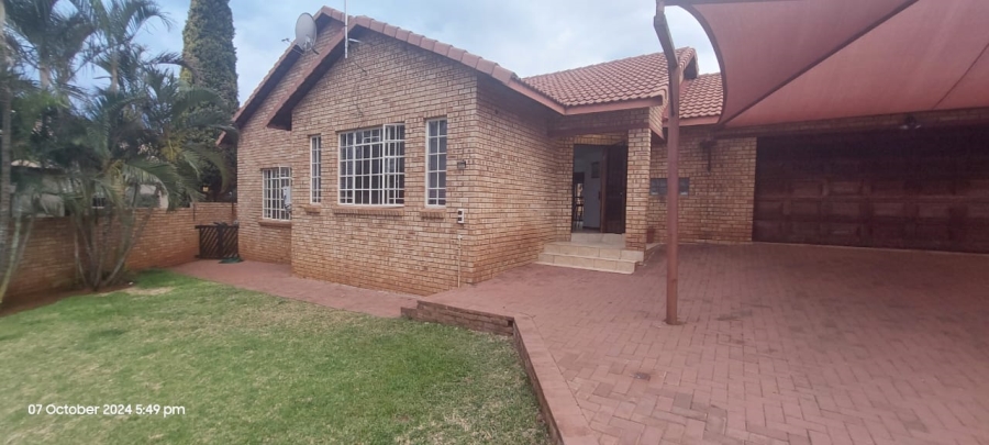 3 Bedroom Property for Sale in Safari Gardens North West